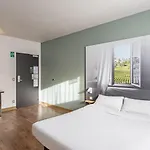 Hotell Bordeaux 2*