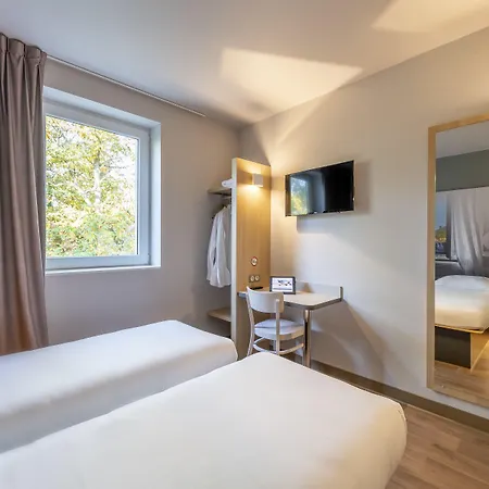Hotell Bordeaux 2*